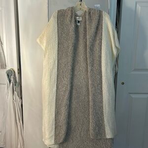Universal Thread Goods Inc Long Vest